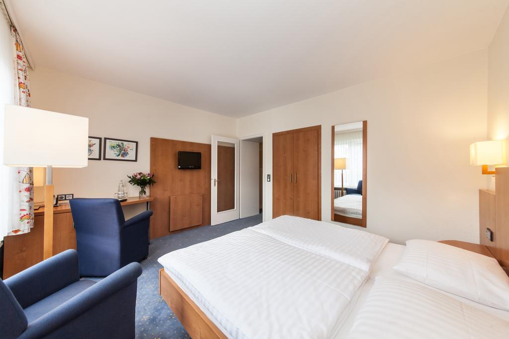 Hotel Drei Kronen Elmshorn Kamer foto