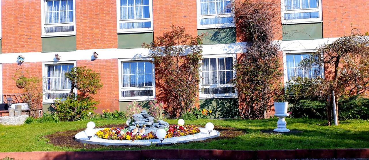 Hotel Drei Kronen Elmshorn Buitenkant foto