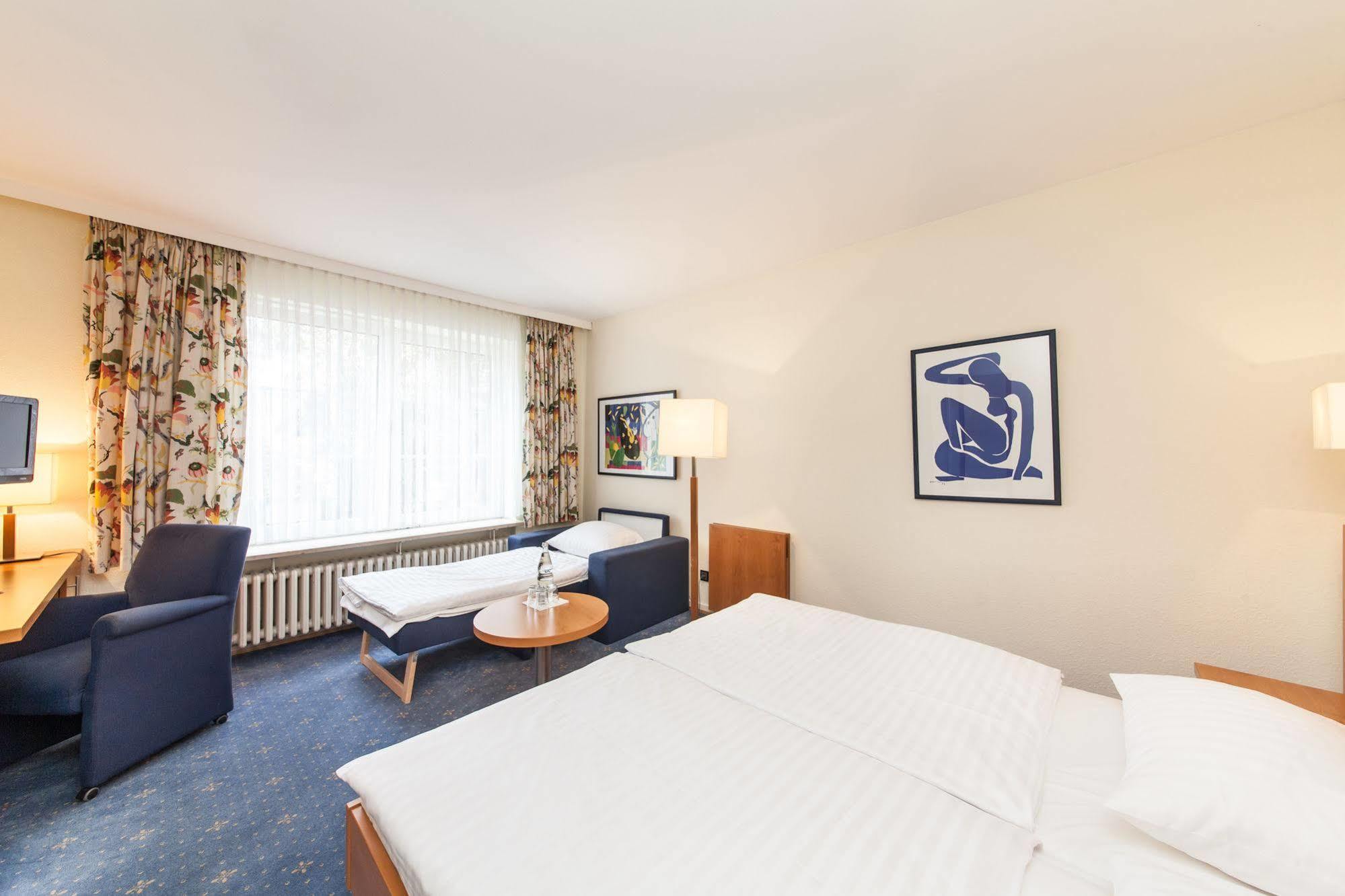 Hotel Drei Kronen Elmshorn Buitenkant foto